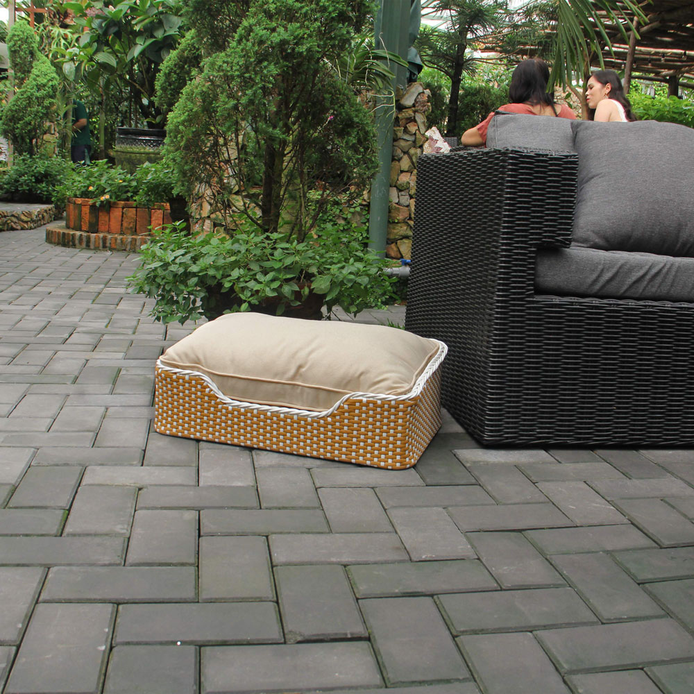 Hand-Woven Wicker Cat Bed with Removable Cushion – Powder-Coated Steel Frame Pet Sofa - Image 2